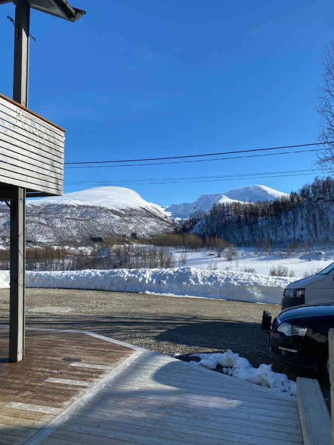 Hundbergan Apartment-Free Parking-15 Min From Tromso Tromsdalen Eksteriør billede