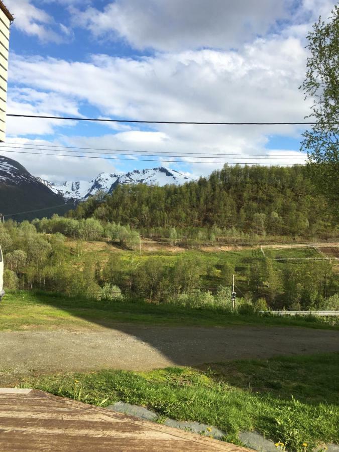 Hundbergan Apartment-Free Parking-15 Min From Tromso Tromsdalen Eksteriør billede